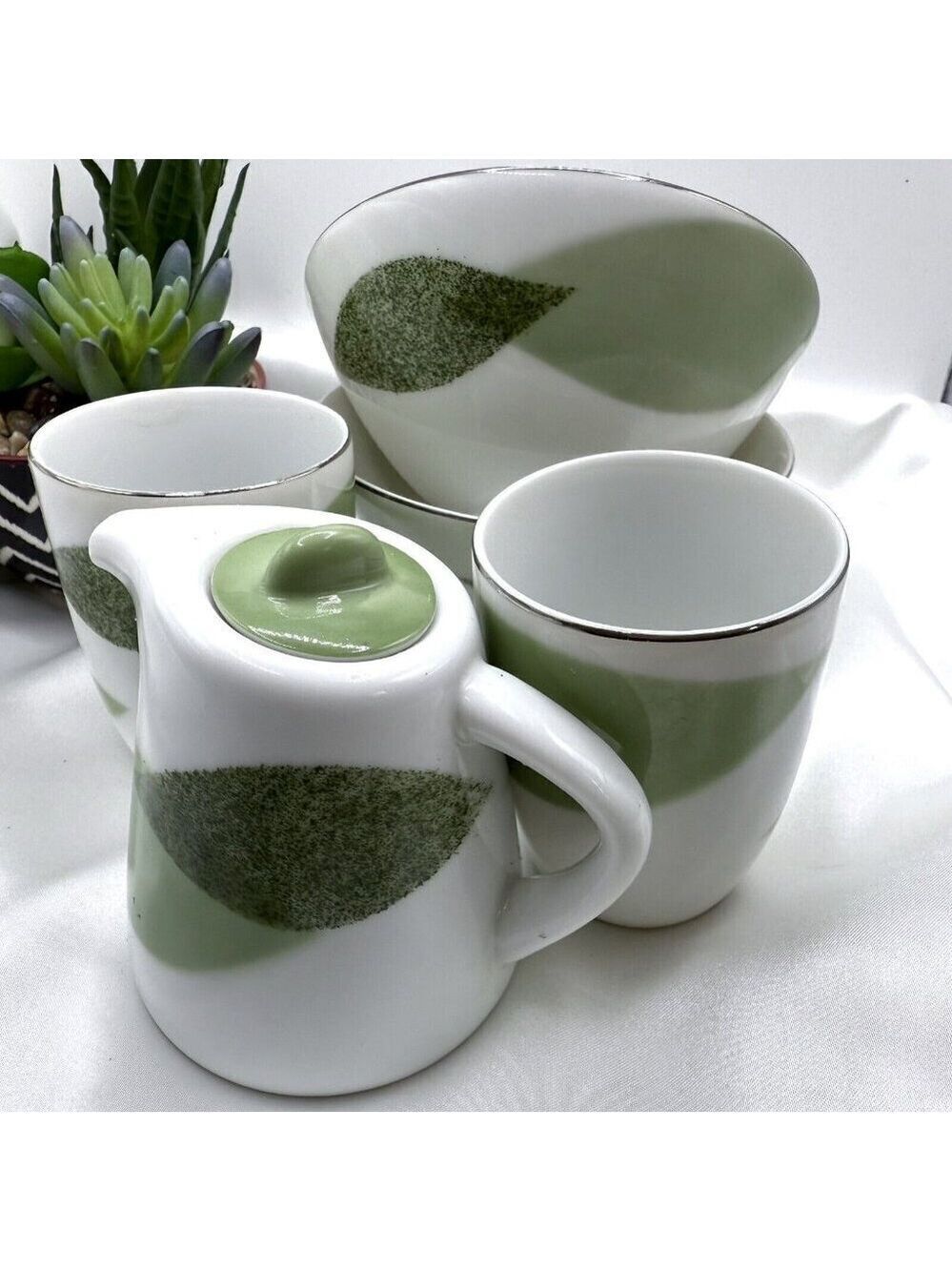 Narumi China Teapot Cups Bowls 5 Piece Set